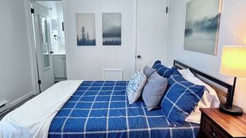 1 bedroom, iron/ironing board, WiFi, bed sheets