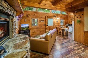 Studio - Secluded Sweetheart Escape (Sevierville)