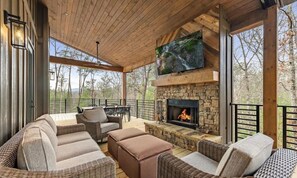 Property grounds - Blue Ridge Retreat.  Your home away from home.  Relax and Explore in nature. (Blue Ridge)