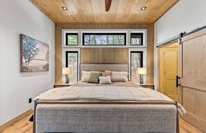 Room - Blue Ridge Retreat.  Your home away from home.  Relax and Explore in nature. (Blue Ridge)