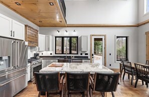 Private kitchen - Blue Ridge Retreat.  Your home away from home.  Relax and Explore in nature. (Blue Ridge)