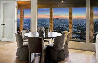 Amazing Villa In West Hollywood