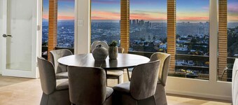 Amazing Villa In West Hollywood