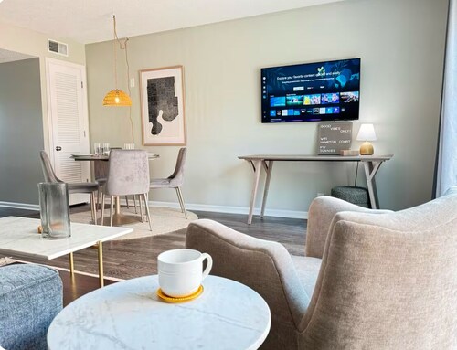Modern 2BR Townhome, 1.5 Baths, Ideal for 30+ Day Stays, Workspace + Parking