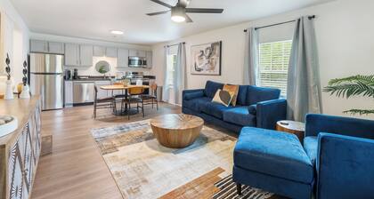 Modern Charming 3BR/2BA Home. Walking distance to Downtown Benton & Tyndall Park