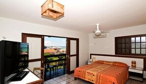 In-room safe, free WiFi