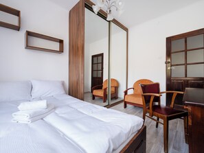 1 bedroom, WiFi, bed sheets