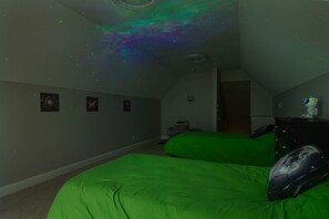 4 makuuhuonetta, silitysrauta/-lauta, vauvan matkasänky, ilmainen Wi-Fi