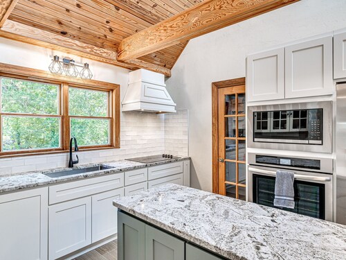 Spacious Retreat Near Norman Close to OU & Riverwind Casino