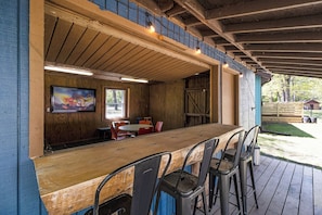 屋外ダイニングエリア