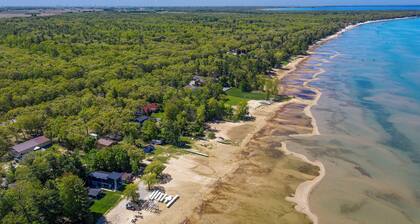 Lake Access/Firepit/Pet-Friendly/Ping Pong/Foosball