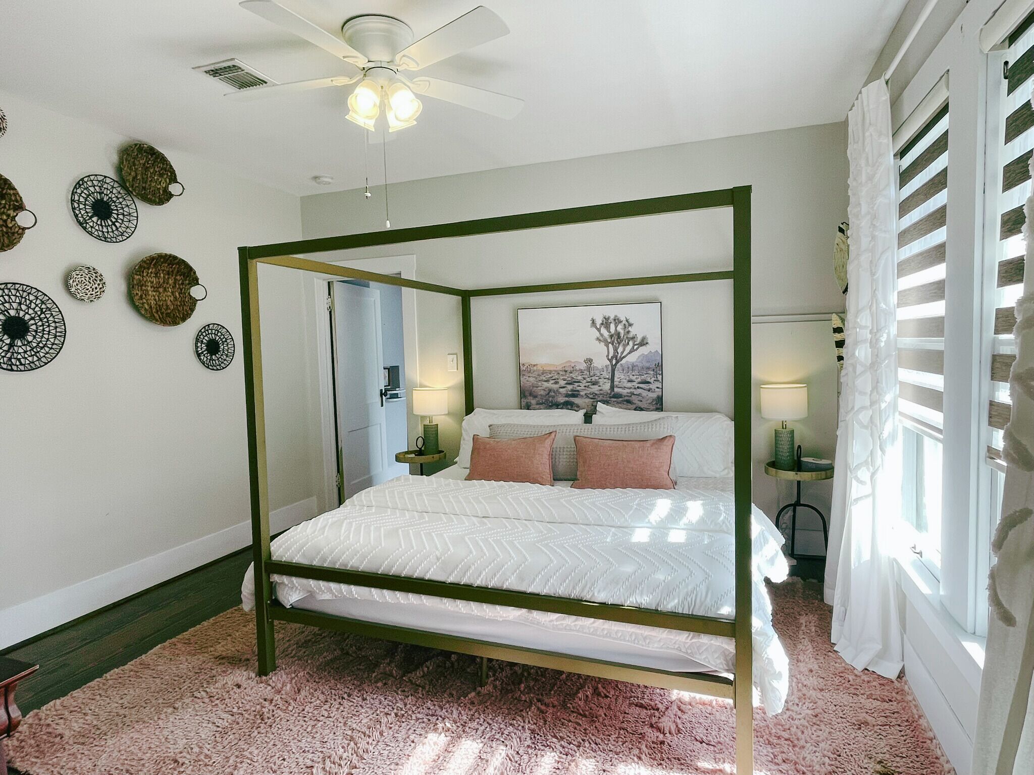 2 slaapkamers, een strijkplank/strijkijzer, wifi, beddengoed