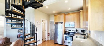 Ocean Front Cottage! Dog Friendly! Sleeps up to Four!