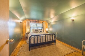 3 slaapkamers, een bureau, een strijkplank/strijkijzer, gratis wifi