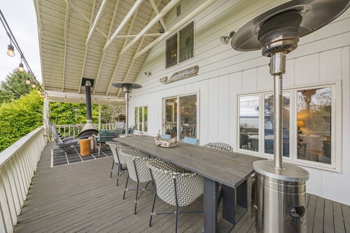 Beach Cottage w/ Water Access