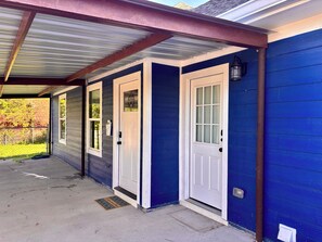 Exterior detail - Charming Bluebonnet Bungalow: 1BR Guest House w/ Kitchen, WiFi + AC - Waco, TX (Waco)