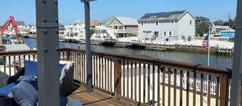 Charming 2-bedroom house with WiFi, AC in nice Little Egg Harbor Township.