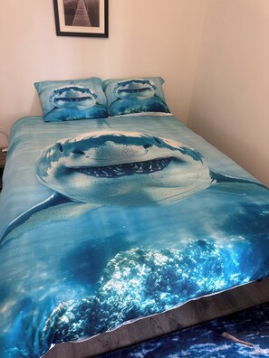 2 bedrooms, WiFi, bed sheets
