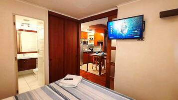 1 habitación, wifi y ropa de cama