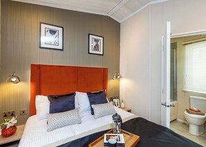 Unclassified image, 4 of 17, button