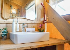 Bathroom - Sea View 2 Bed Hot Tub Safari Tent - Kestrel (Lynton)