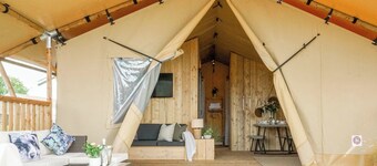 Sea View 2 Bed Hot Tub Safari Tent - Kestrel