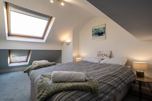 3 chambres, bureau, fer et planche à repasser, Wi-Fi gratuit