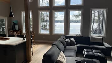 Télévision, cheminée