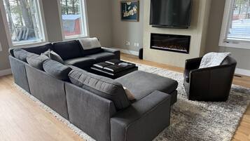 Télévision, cheminée