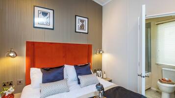 2 bedrooms