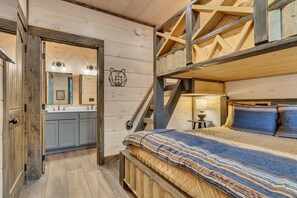 5 bedrooms, desk, free WiFi, bed sheets - 7 min to Dollywood Mtn View|Indr Pool|Theater|Game Rm| (Pigeon Forge)