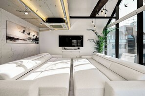 Smart TV, offices, computer monitors, printers