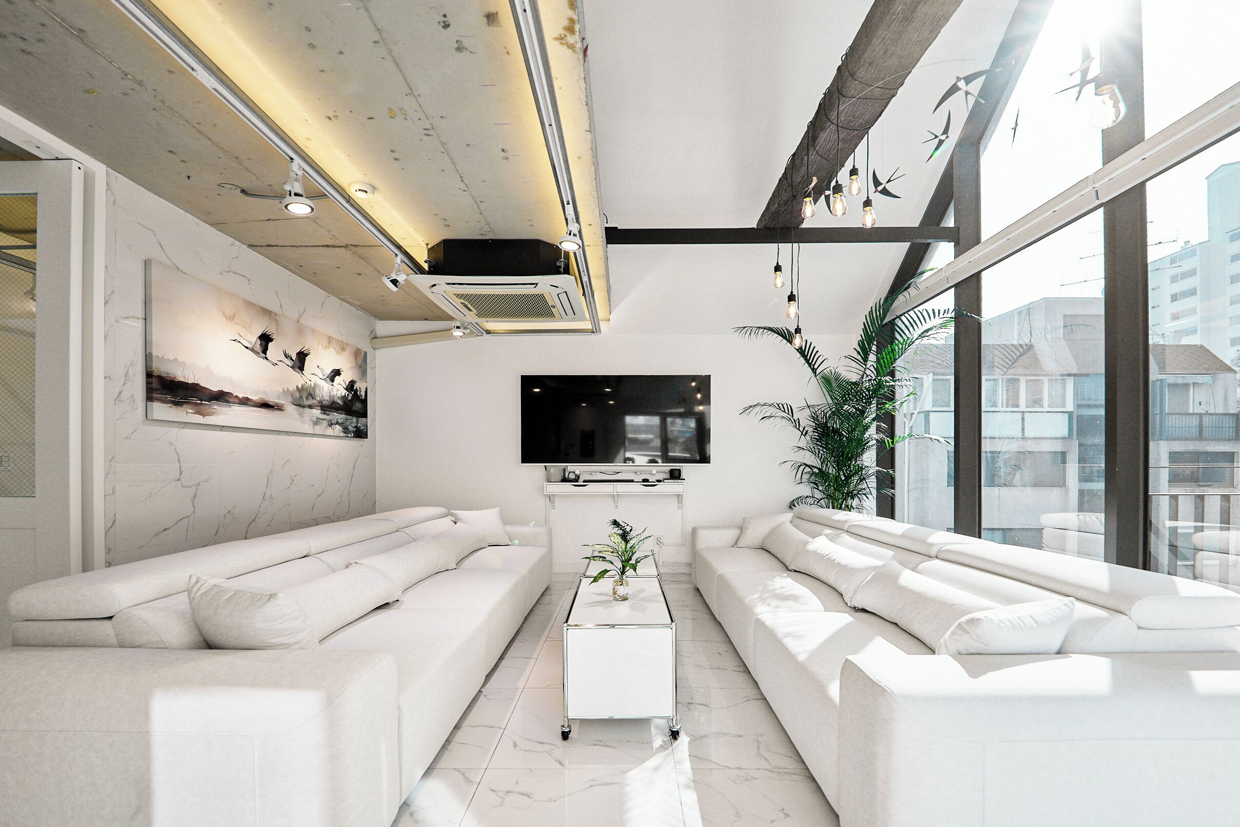 Smart TV, books, offices, computer monitors