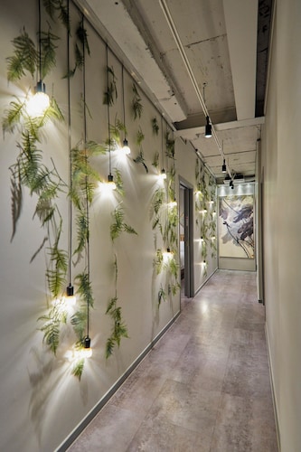 L9 Tailored Service Home near Hongik University Station