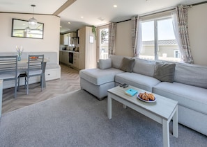 TV - Sea View 2 Bed Holiday Caravan - Brendon (Lynton)