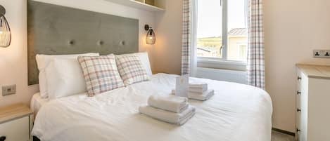 2 bedrooms, WiFi (free)