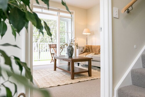 3 Bed Family Retreat Classic Charm With Park Views