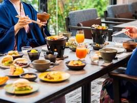 朝食 (ビュッフェ)、毎日提供 (有料)