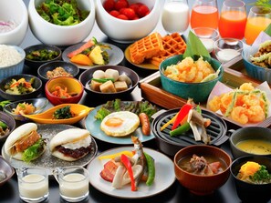 A variety of dishes including sushi, tempura, and a bowl of soup. - Grandvrio Hotel Tamba Sasayama (Sasayama)