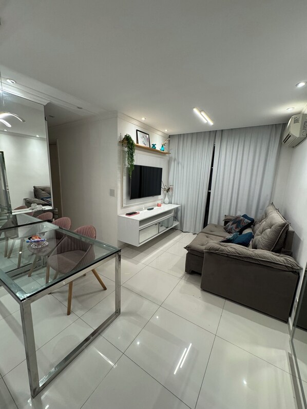Smart TV - Top Apartment (Recreio dos Bandeirantes Rio de Janeiro)