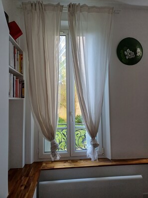 Interior - Zen House Paris, Metro 7 (Villejuif)