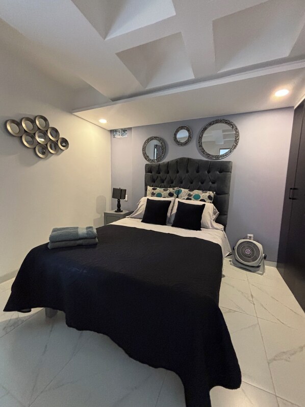 1 chambre, fer et planche Ă repasser, Wi-Fi, literie fournie