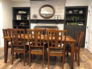 Dining - Park Place Your Comfortable Stay (Hutchinson)