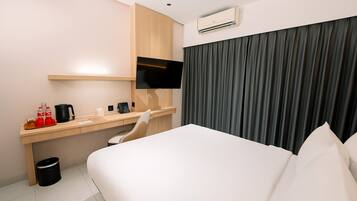Superior Double Room | Desk, laptop workspace, free WiFi