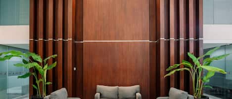 บริเวณนั่งเล่นที่ล็อบบี้