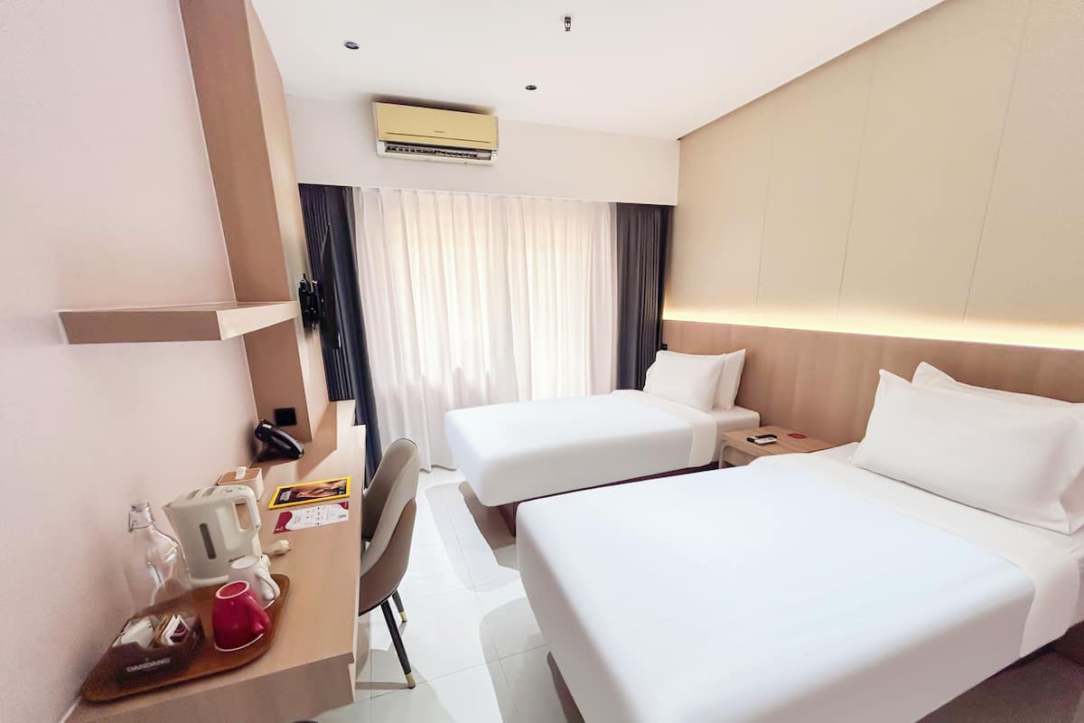 Phòng 2 giường đơn Superior | Bàn, khu vực làm việc phù hợp cho laptop