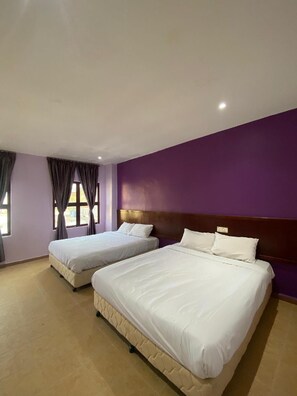 Deluxe Quadruple Room, City View