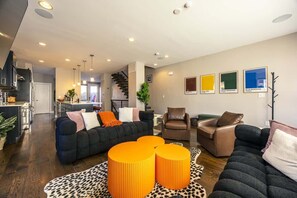 Smart TV, fireplace, ping pong