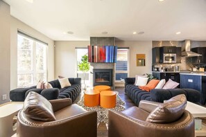 Smart TV, fireplace, ping pong