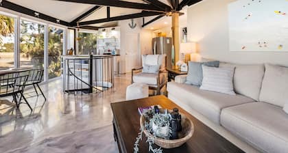 Marsh View Treehouse Retreat on Fripp Island